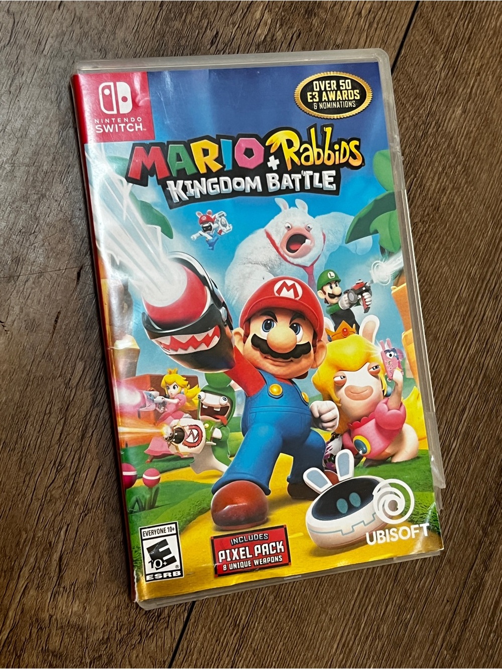 Nintendo Switch Mario + Rabbids Kingdom Battle (Red/Blue) - Ubisoft